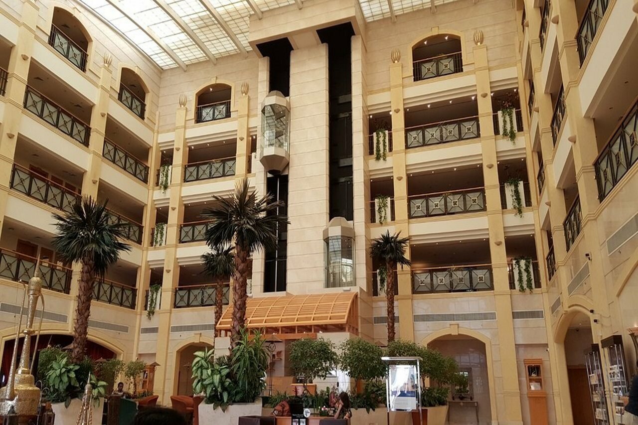 Фото Al Ain Rotana