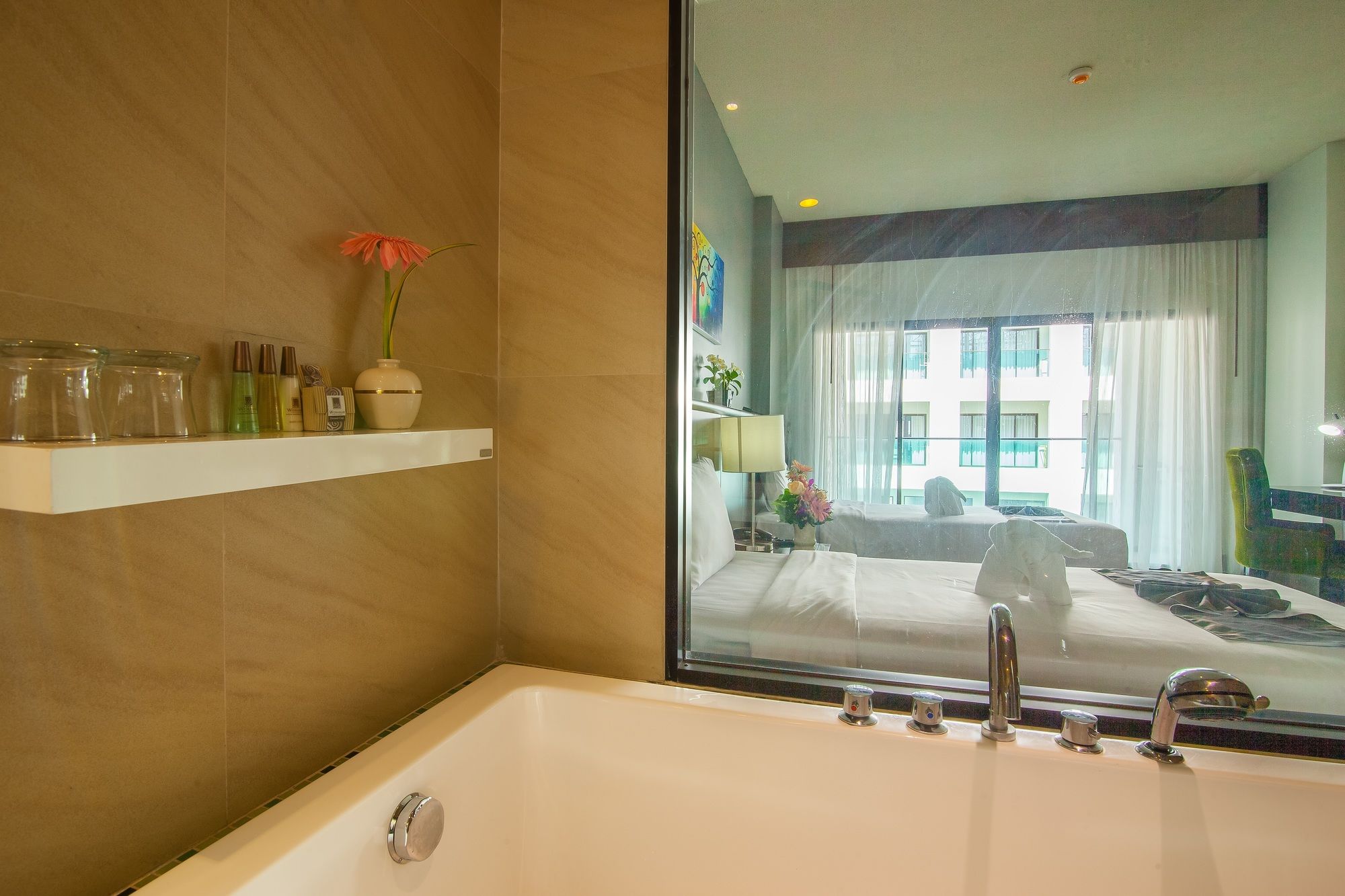 Фото Woraburi Pattaya Resort & SPA