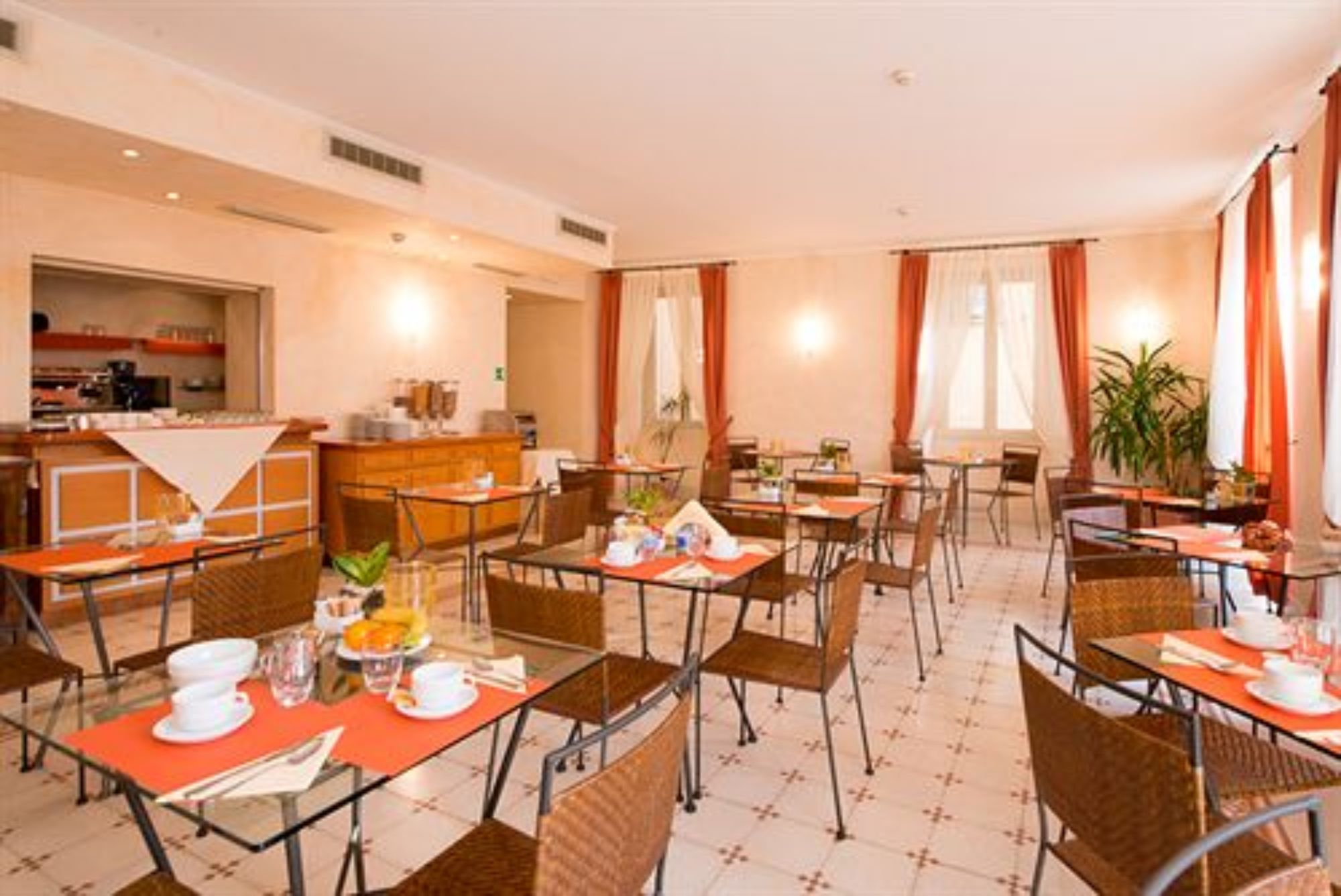 Фото Hotel Bellagio