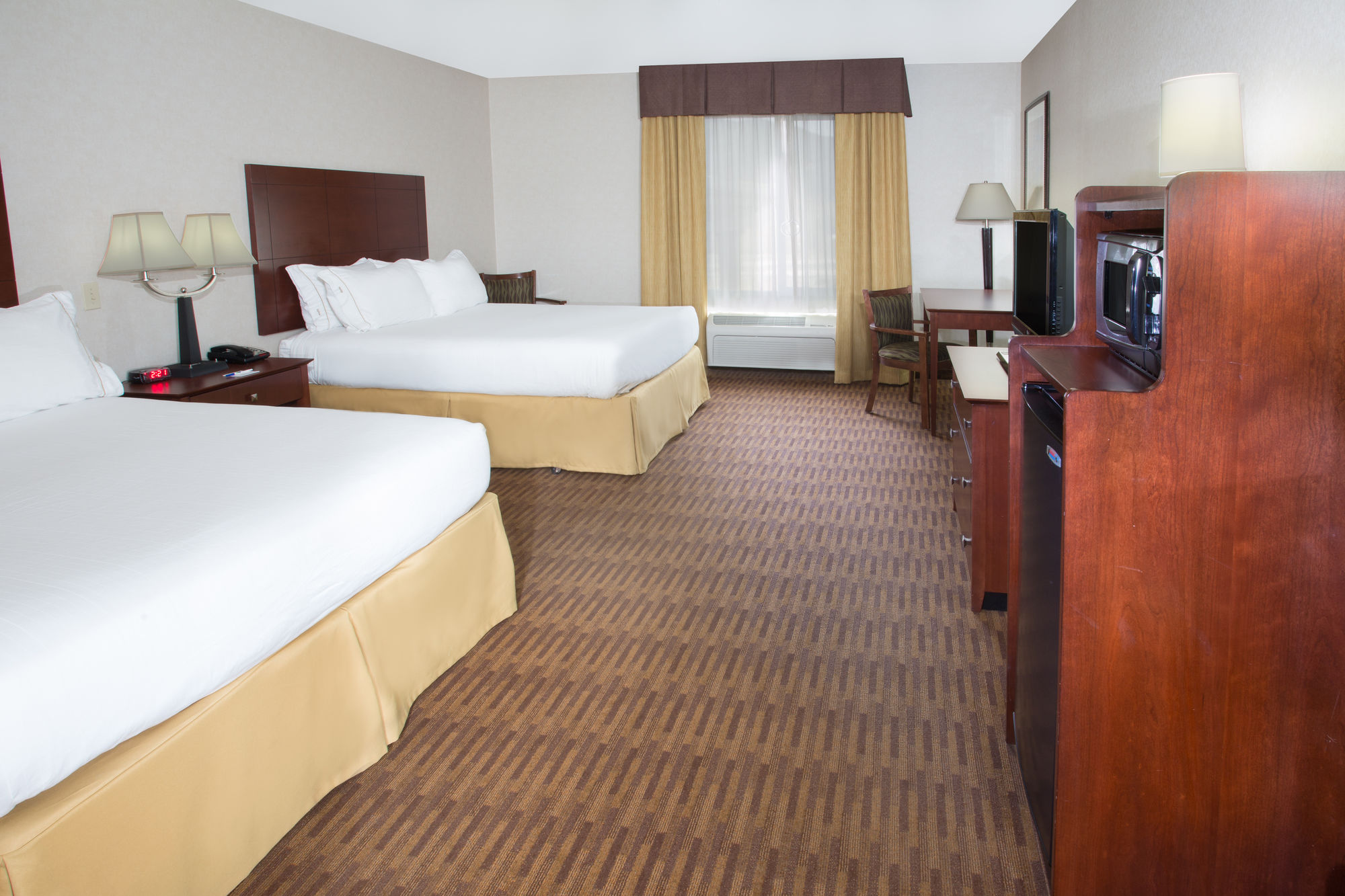 Фото Holiday Inn Express Yreka-Shasta Area, an Ihg Hotel