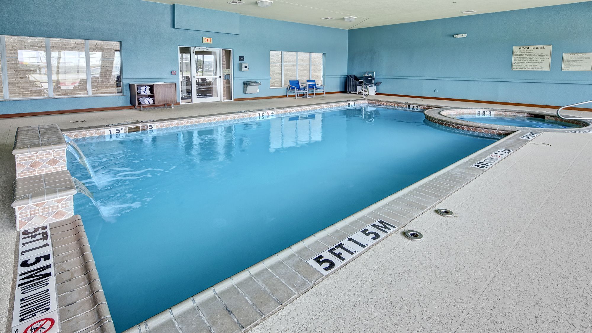 Фото Holiday Inn Express Hotel & Suites Corsicana, an Ihg Hotel