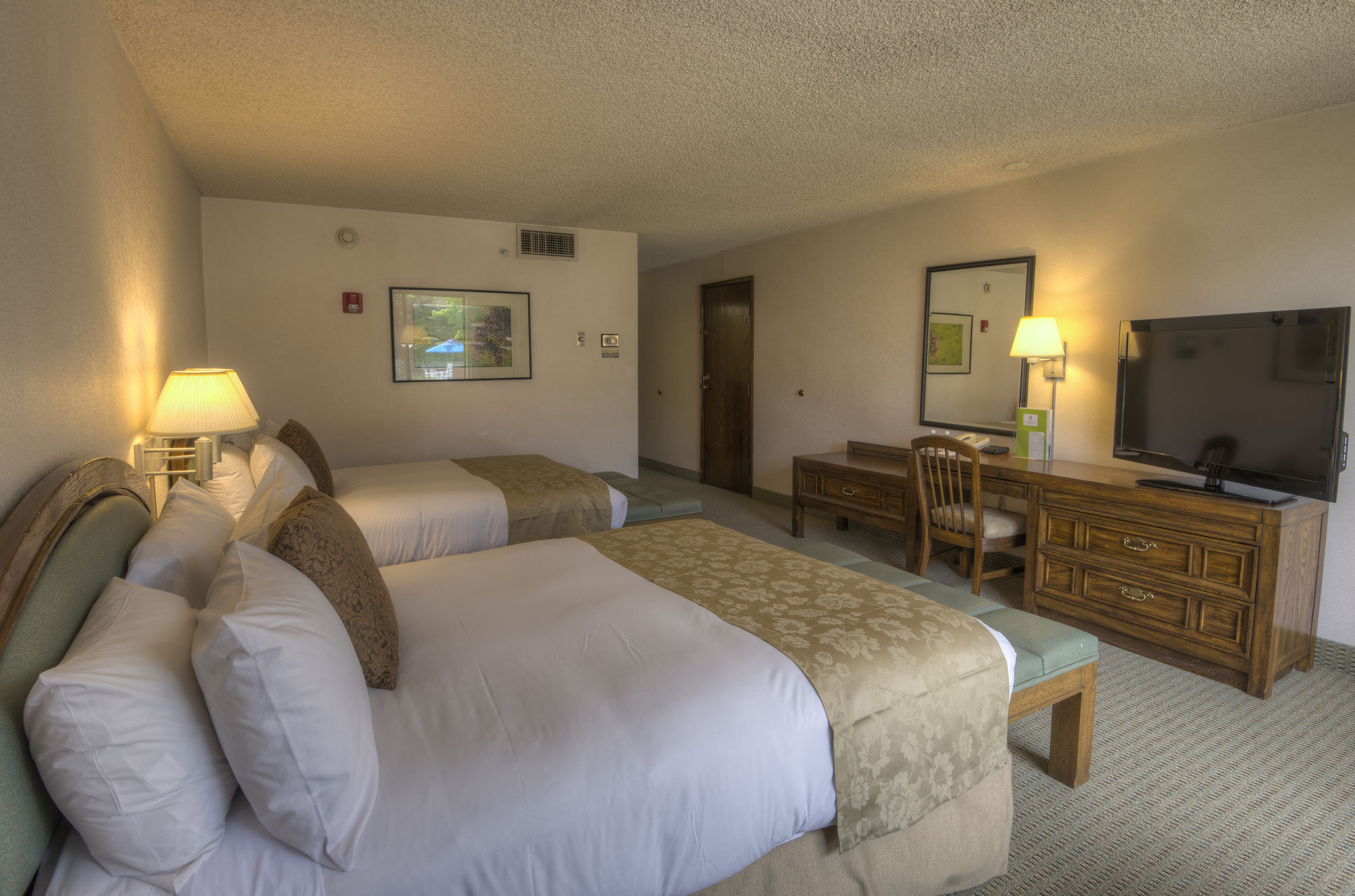 Фото The Riverside Hotel, Bw Premier Collection