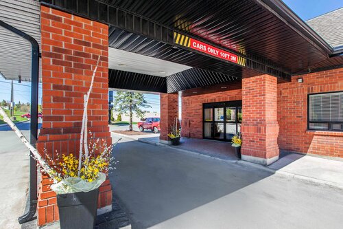 Гостиница Comfort Hotel & Suites в Питерборо
