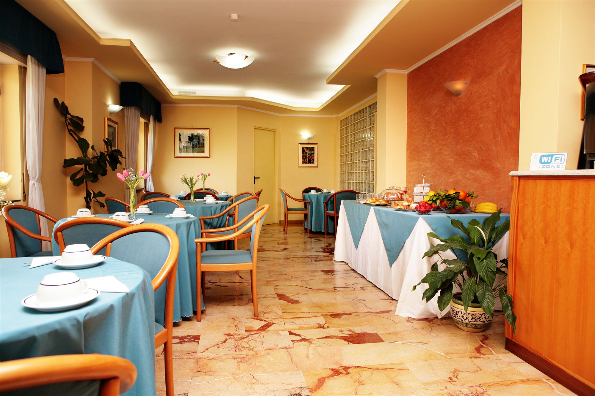 Фото отеля 4