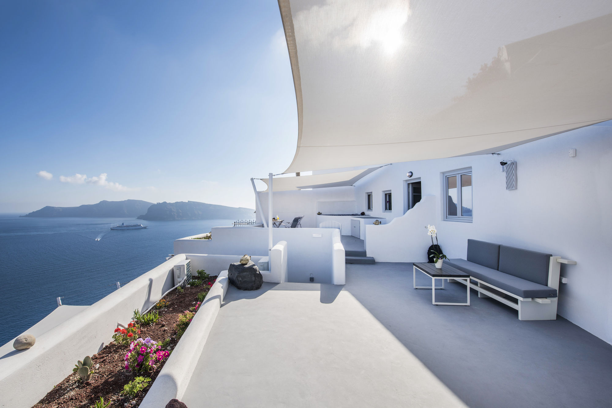 Фото Ambition Suites