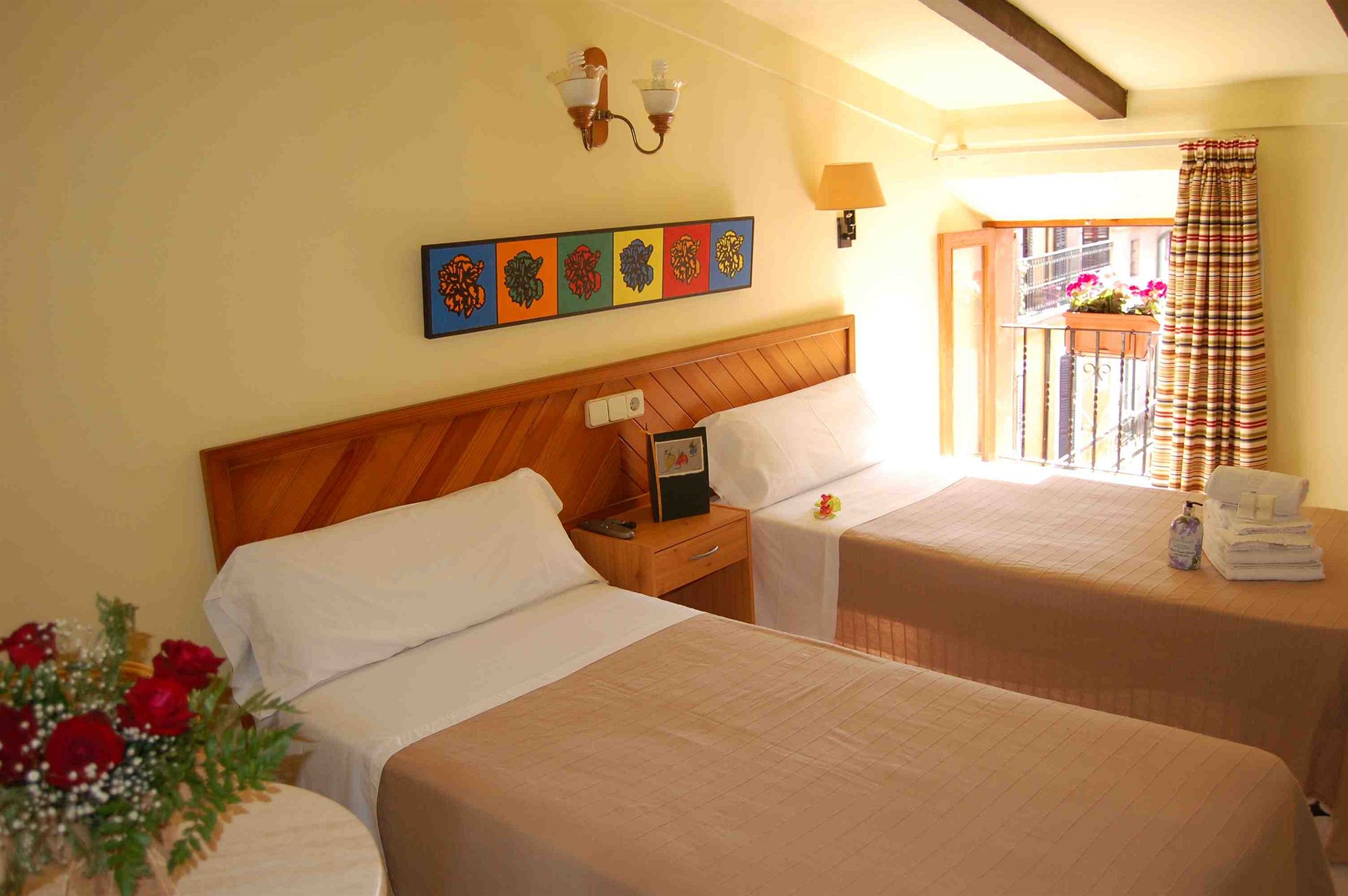 Фото Hostal Ca'n Tiu