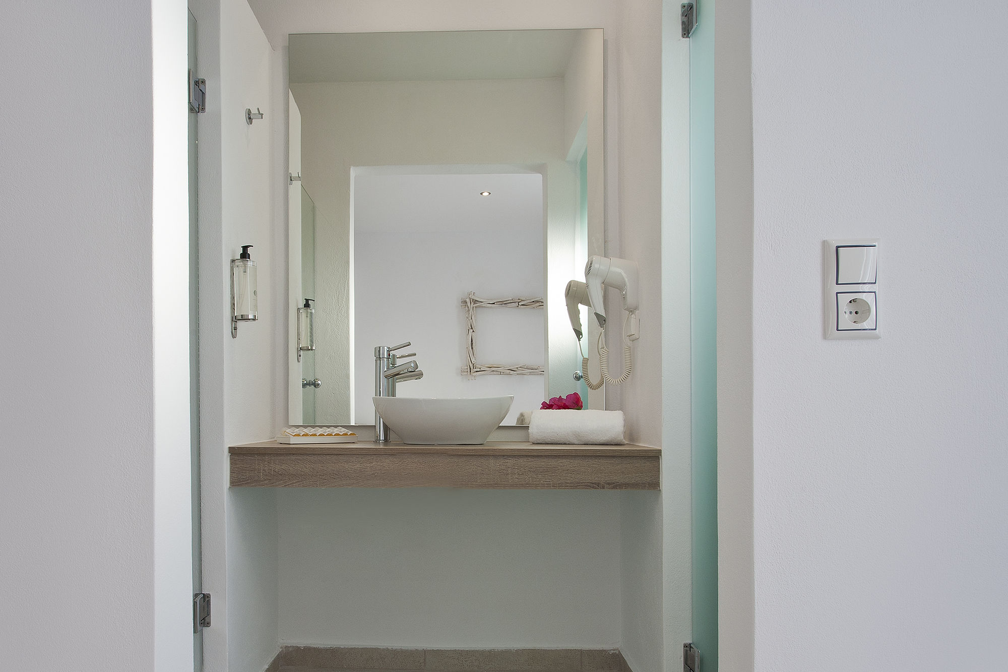 Фото Colosseo Studios & Apartments