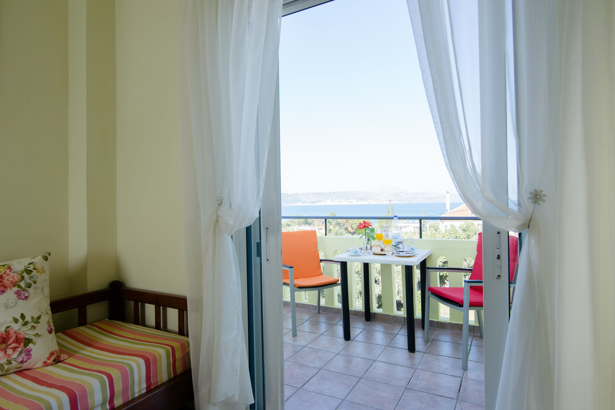 Фото Kalithea Apartments