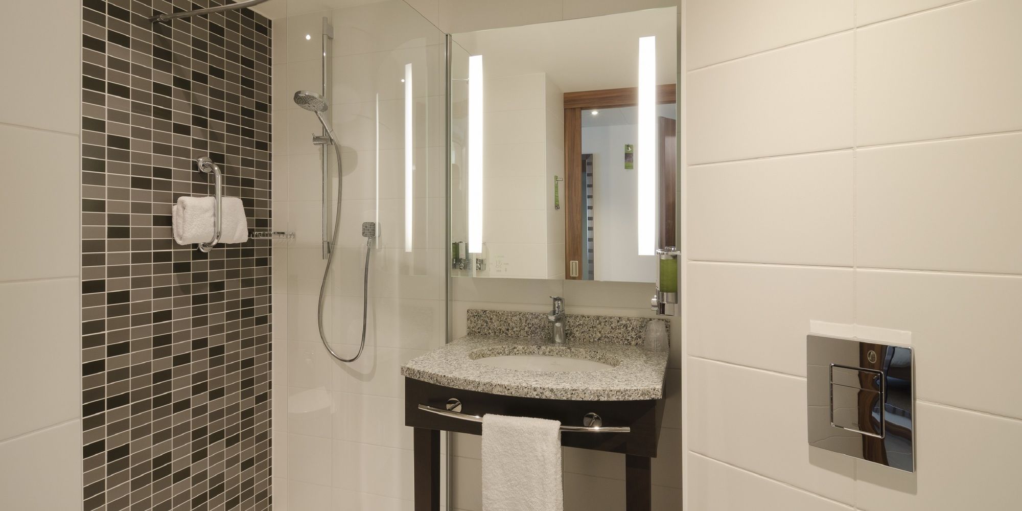 Фото Hampton by Hilton Frankfurt City Centre Messe