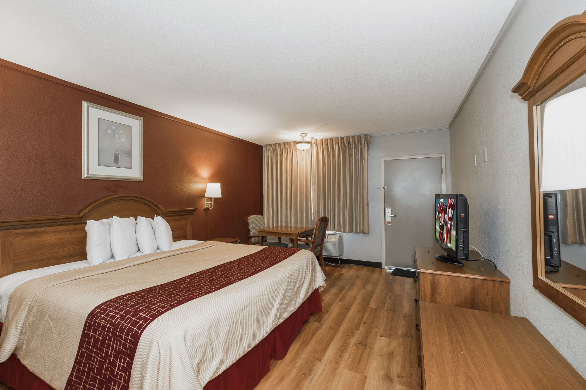 Фото Red Roof Inn Meridian