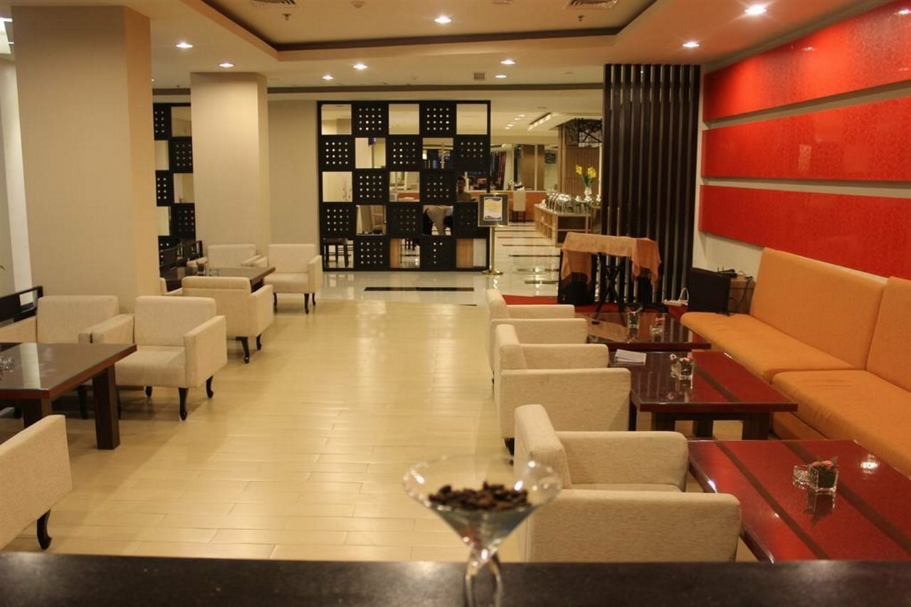 Фото The Sun Hotel Madiun