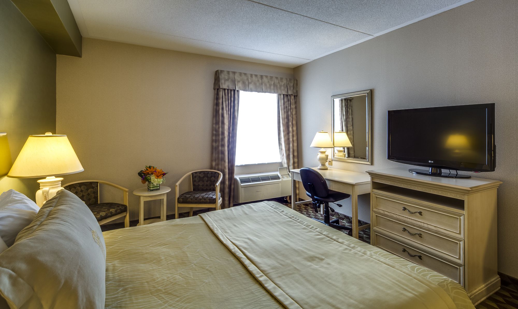 Фото Monte Carlo Inn Toronto Markham