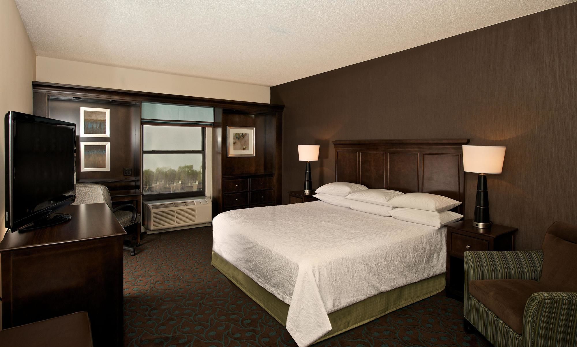 Фото Hampton Inn Terre Haute