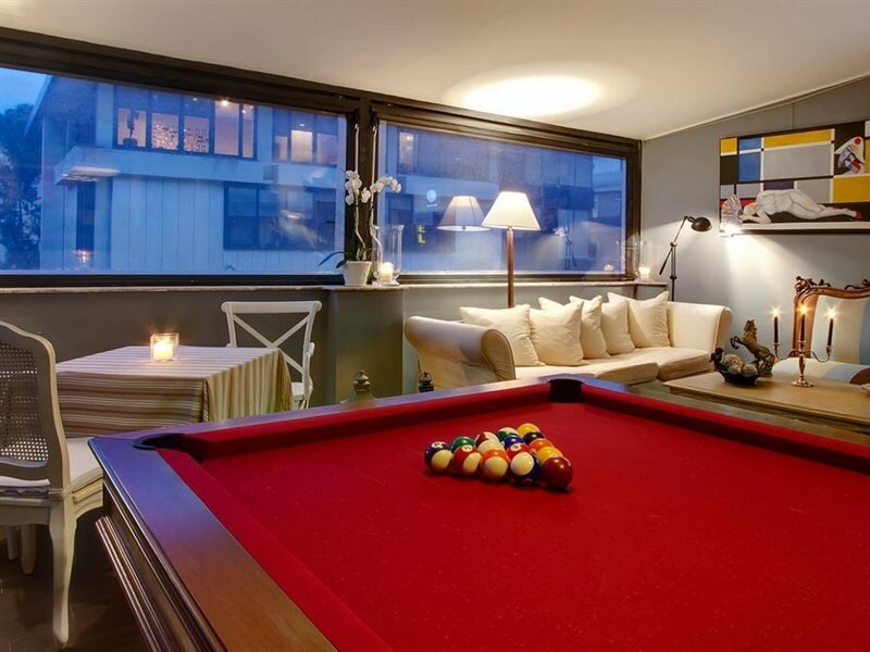 Фото The B Place