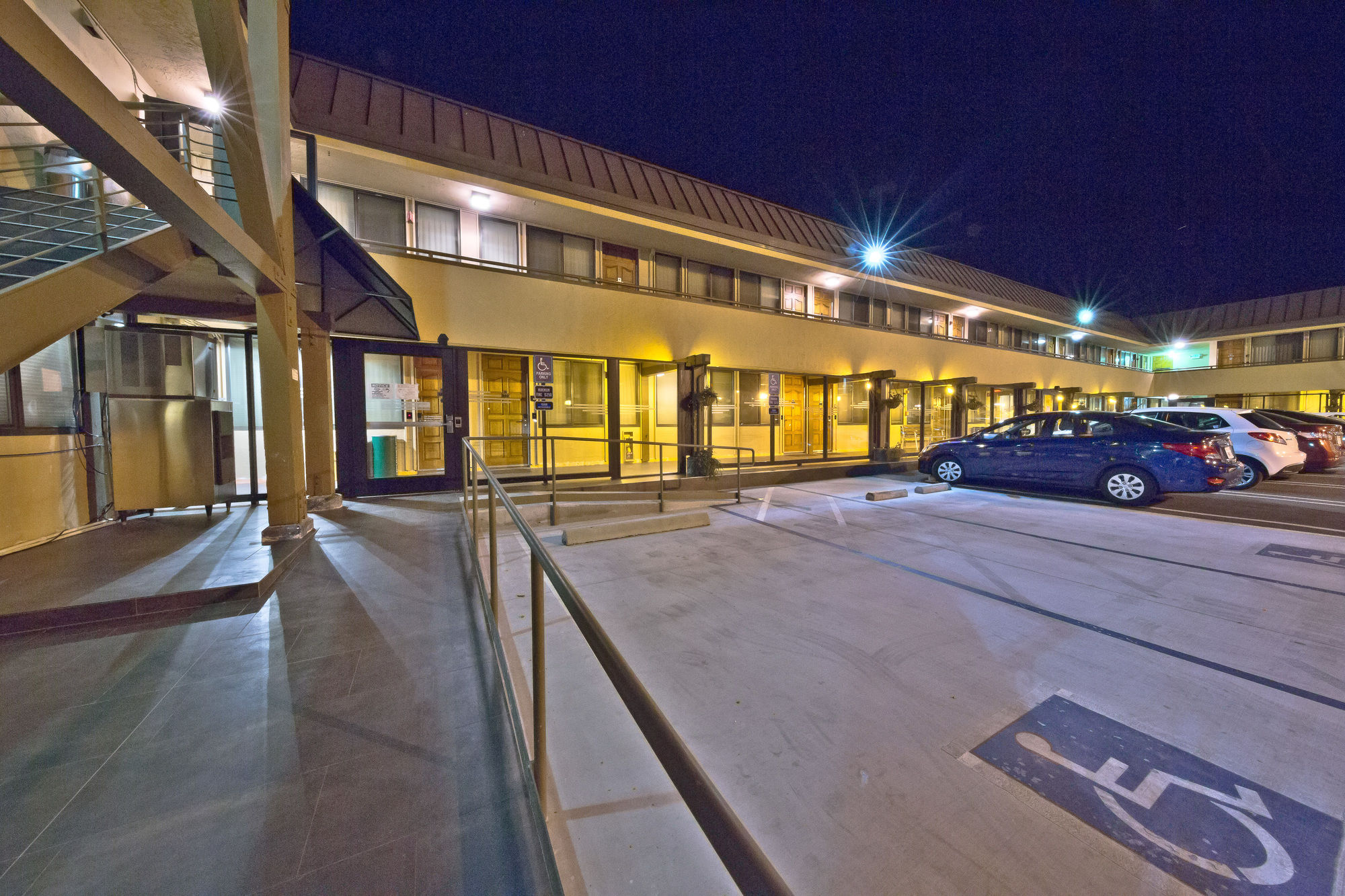 Фото Hotel Strata