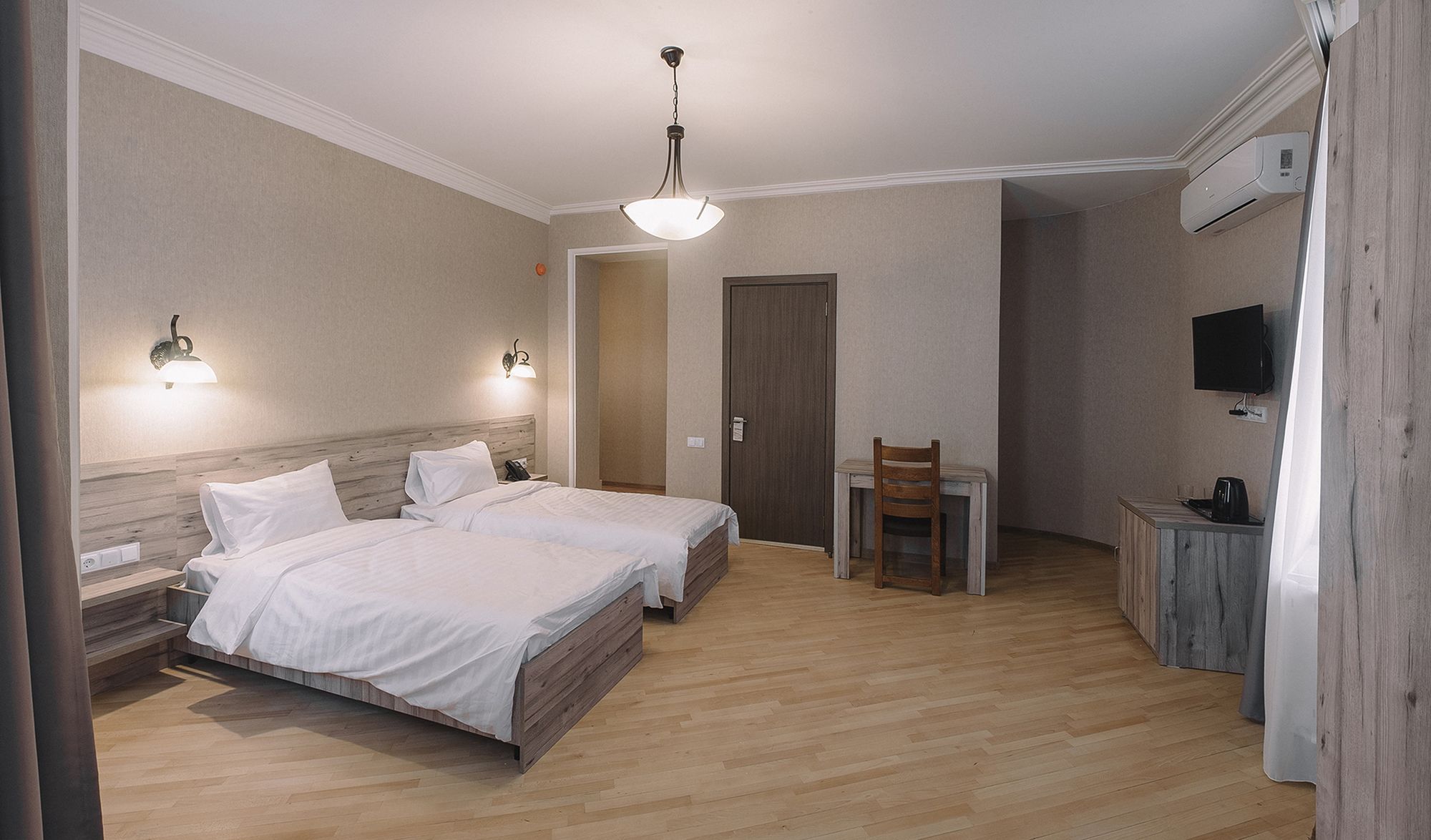 Фото Imperial House