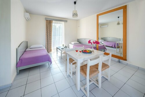 Апартаменты Jonathan Studio Apartments