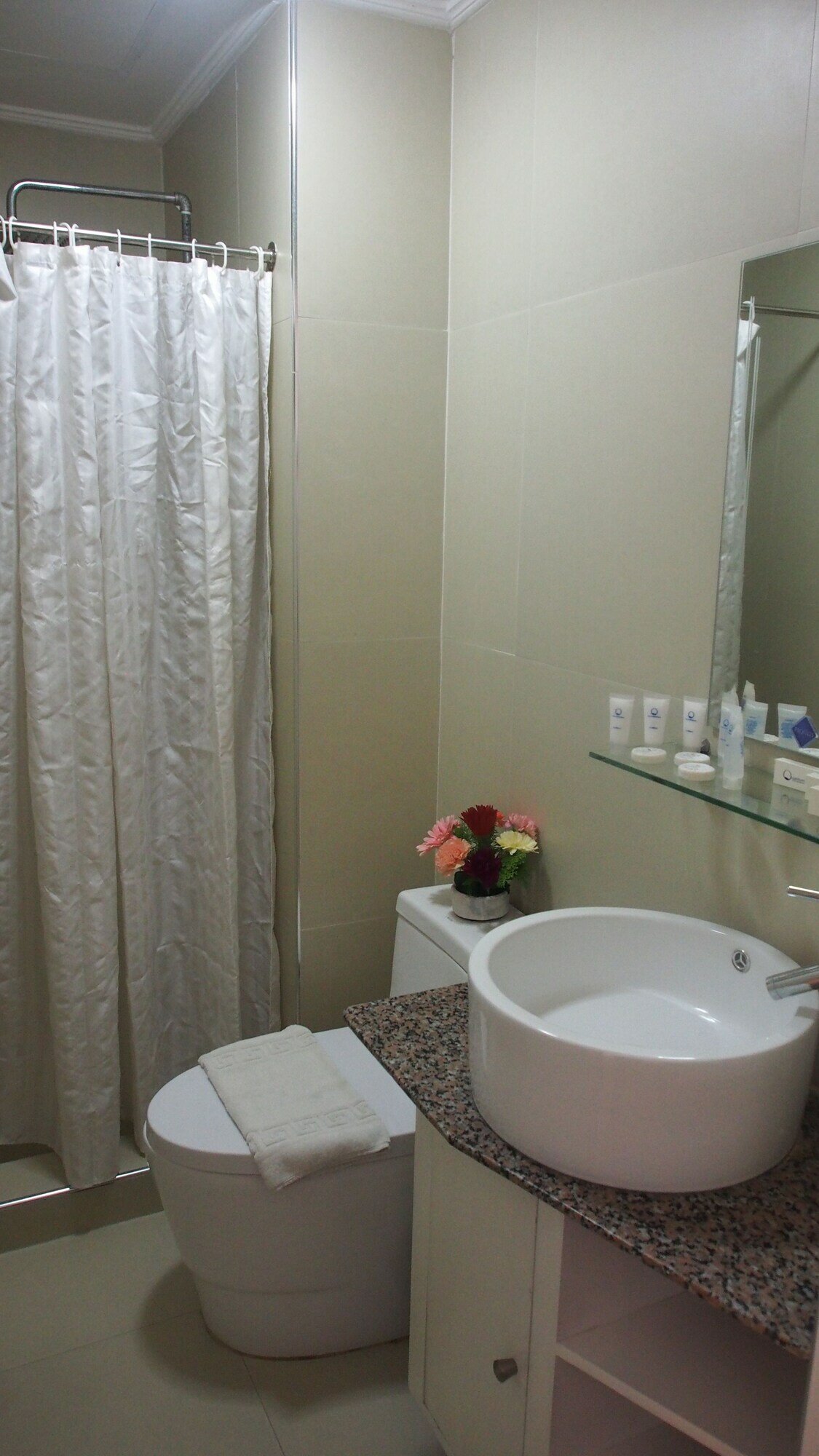 Фото Bsa Suites Makati