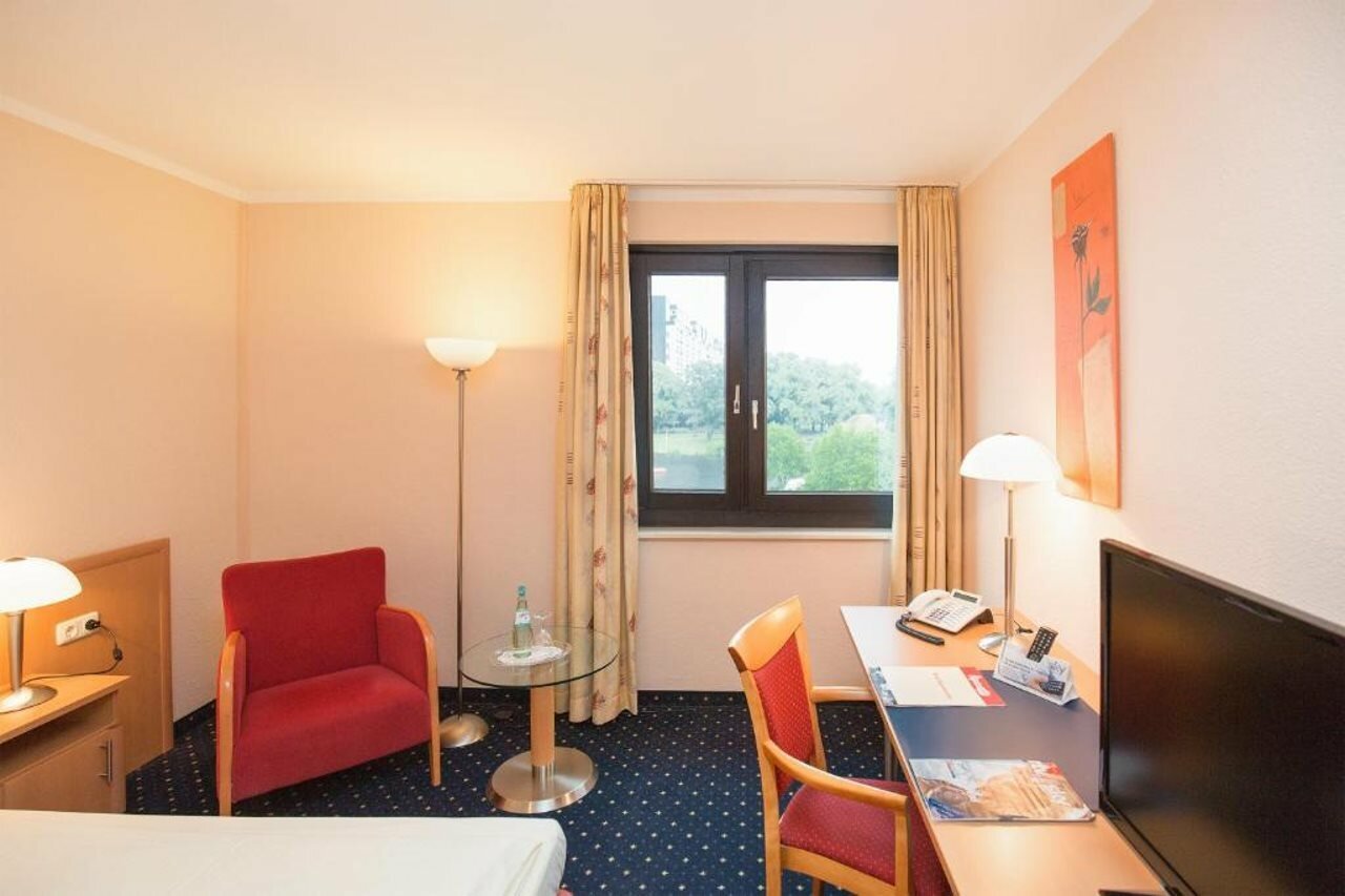 Фото Montana Parkhotel Marl