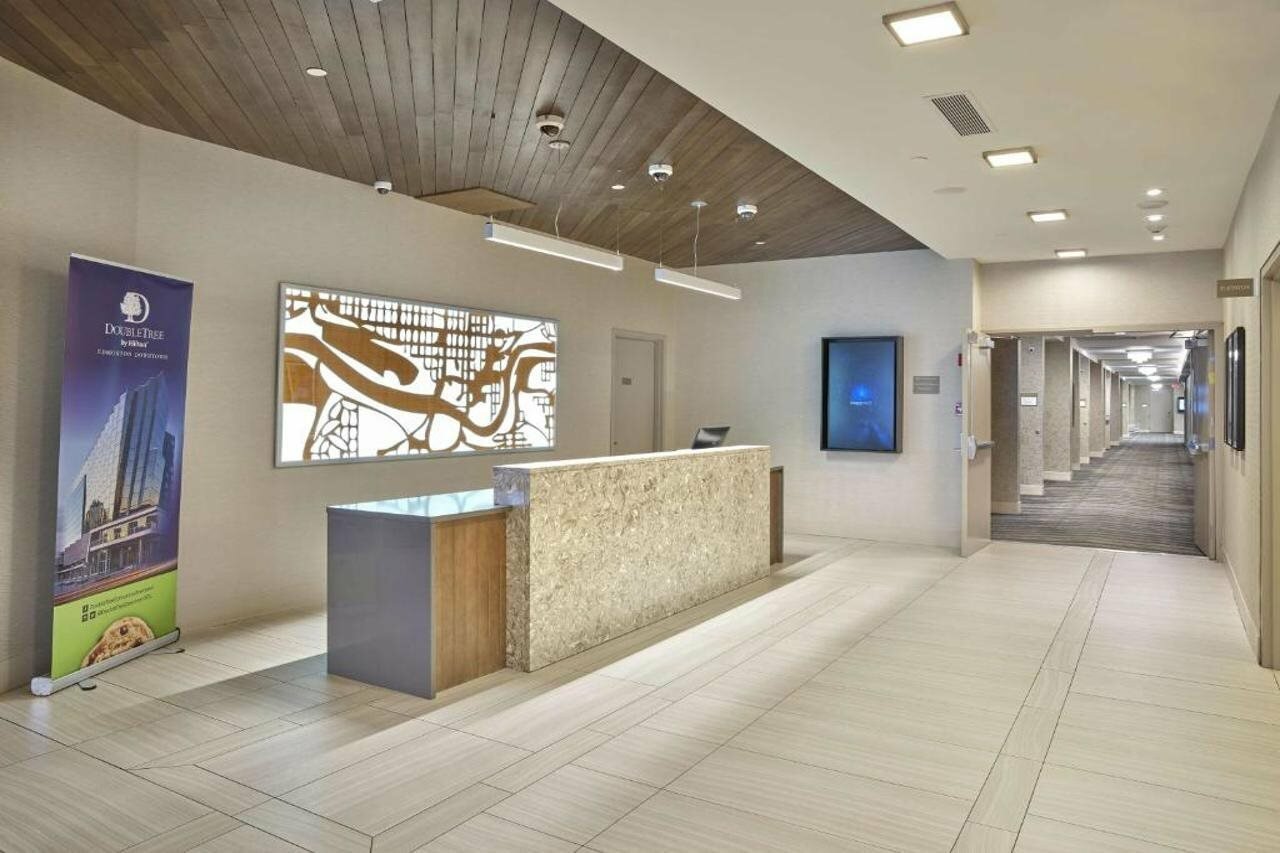 Фото DoubleTree by Hilton Edmonton Downtown