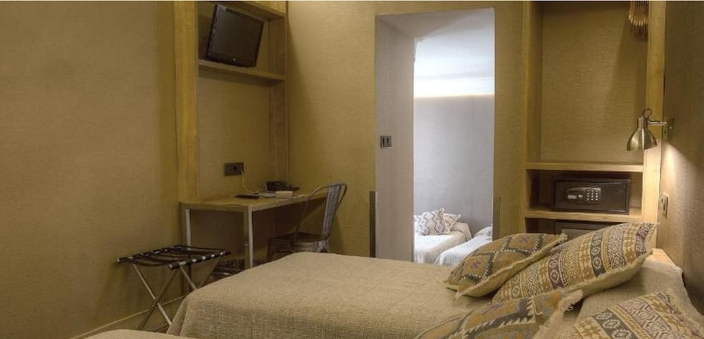 Фото Los Patios Hotel