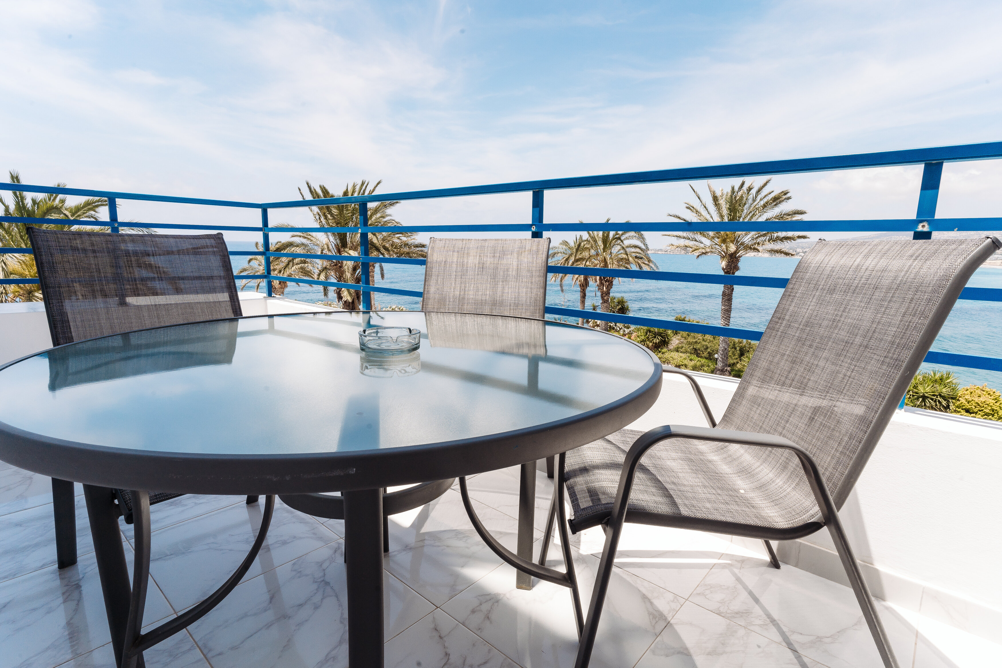 Фото Vrachia Beach Hotel & Suites - Adults only