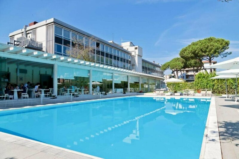 Гостиница Italiana Hotels Florence во Флоренции