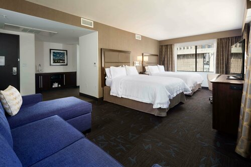 Гостиница Hampton Inn & Suites Dallas Downtown в Далласе