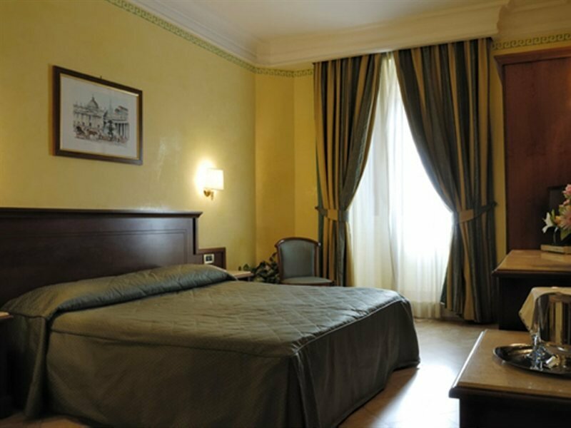 Фото Hotel Sonya