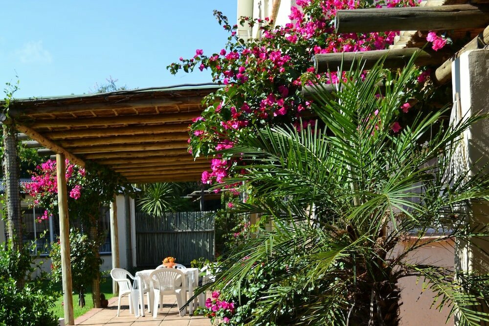 Hotel Dove's Nest Guest House, Kempton Park, photo