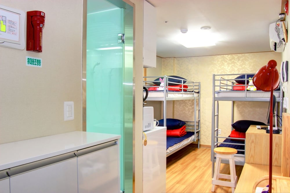 Фото Hostel Kw Gangnam