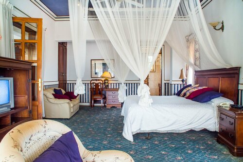 Гостиница Islet Hotel в Кампале