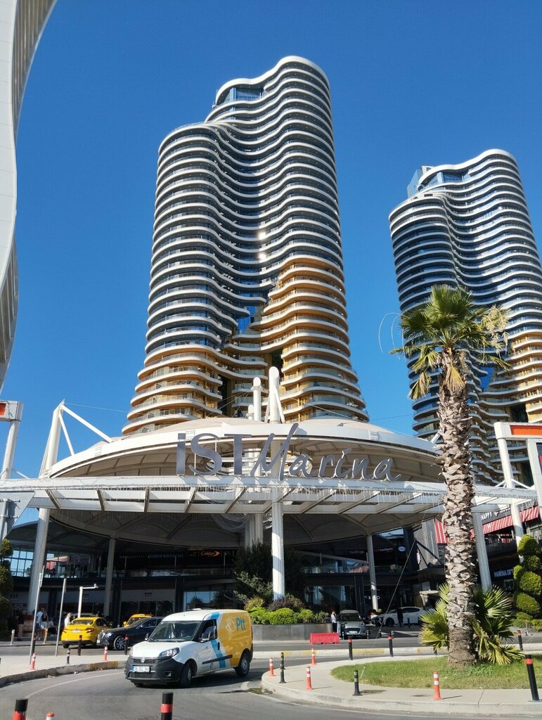 Clothing store Pull&Bear, Istanbul, photo