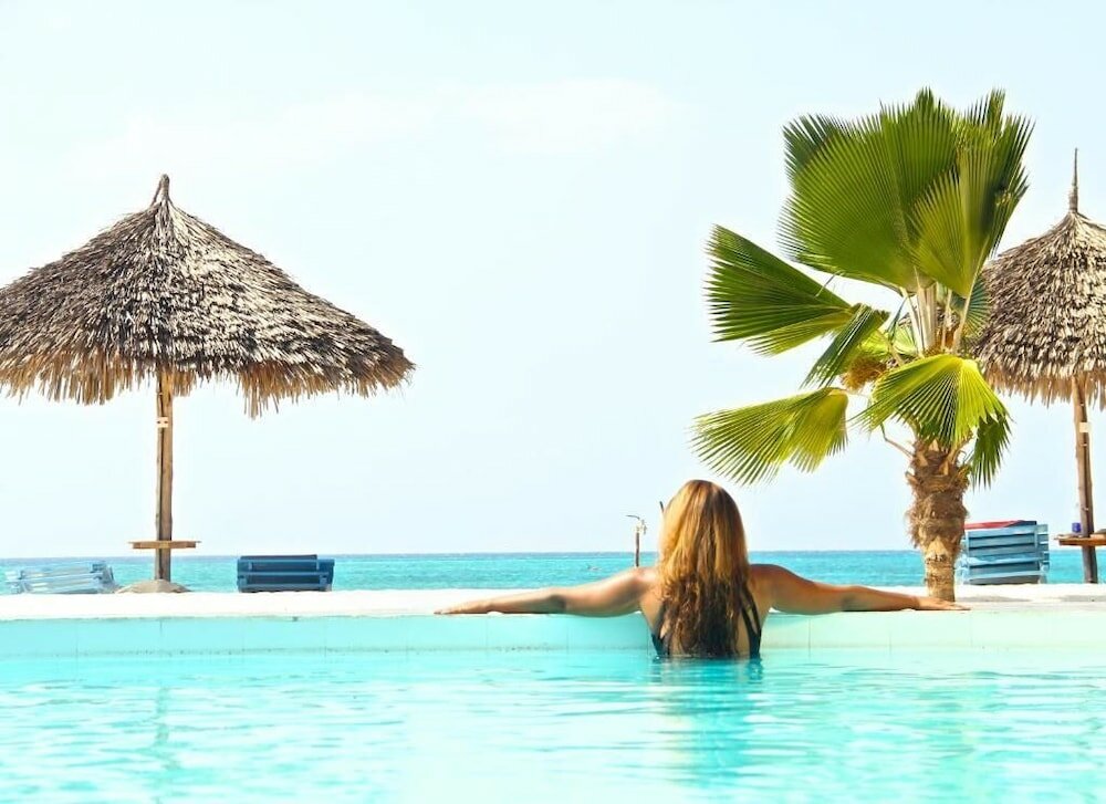 Фото Smiles Beach Hotel