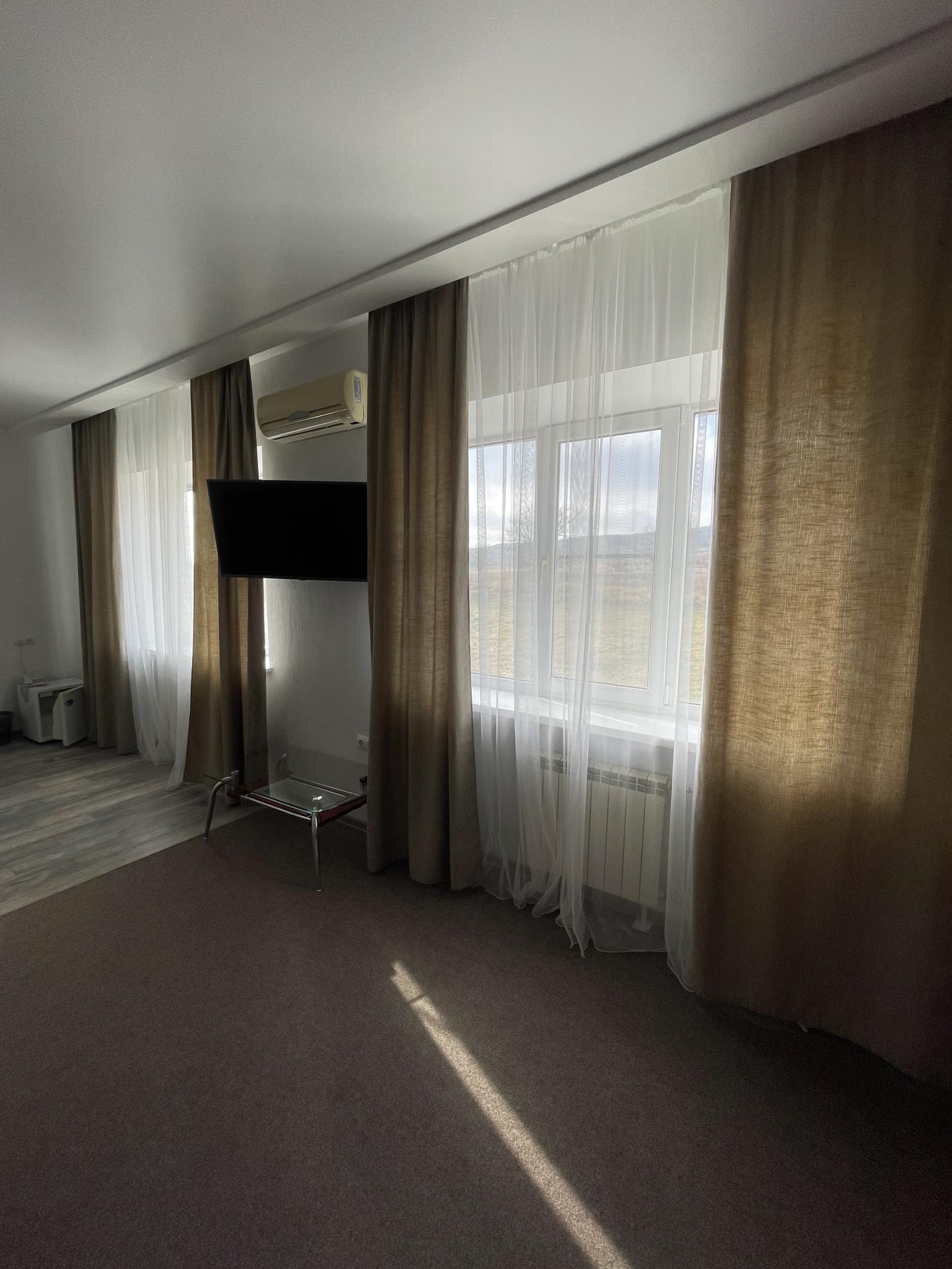 Фото Монест