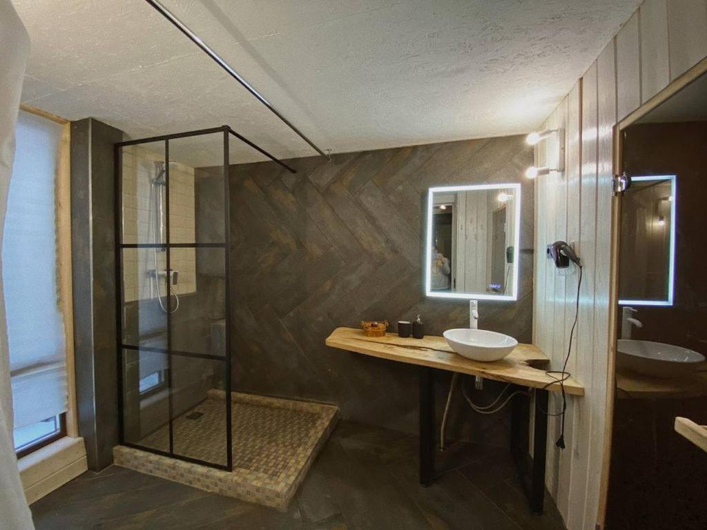 Фото Типи Юкки