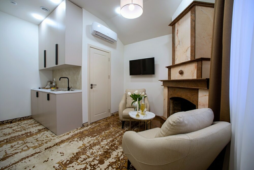 Фото The House Hotel