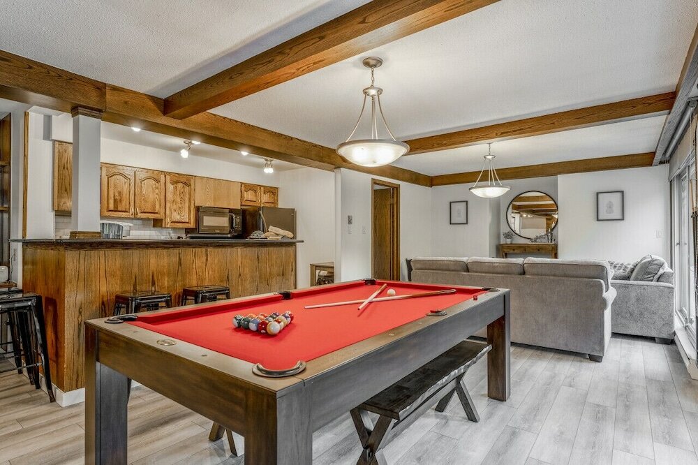 Фото 6Br Chalet i Ski Out i Private HotTub