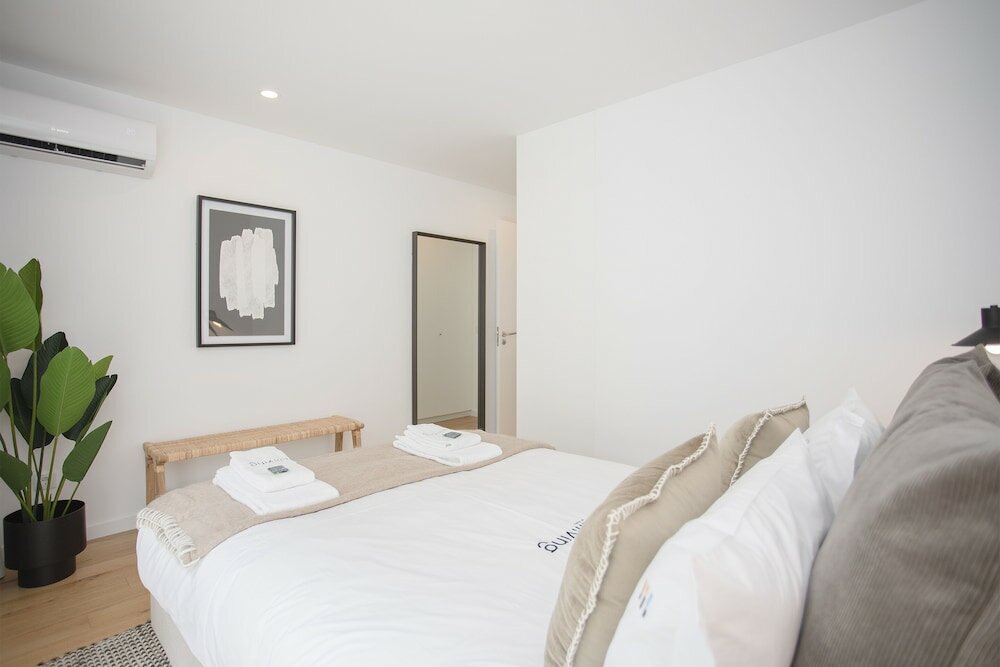 Фото Liiiving in Porto-Blue Flower Apartment