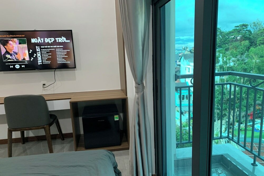 Фото Hasa Da Lat Hotel and Apartment