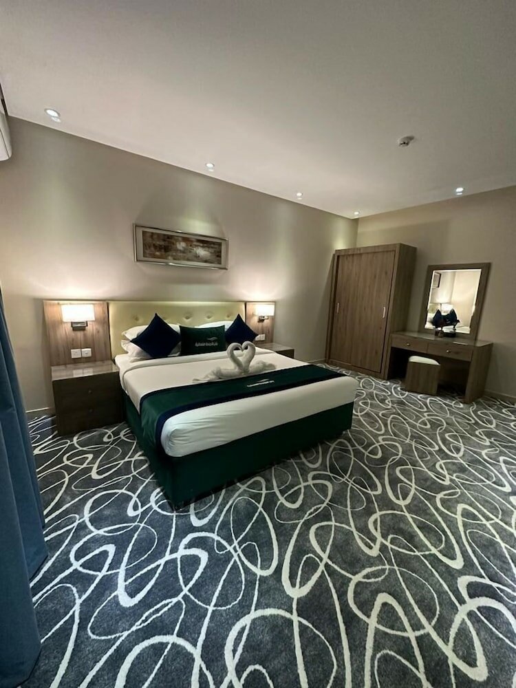 Фото Sunrise Suites