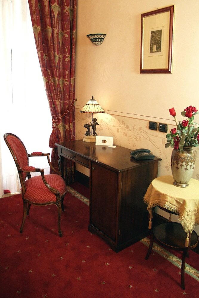 Фото 239423937680