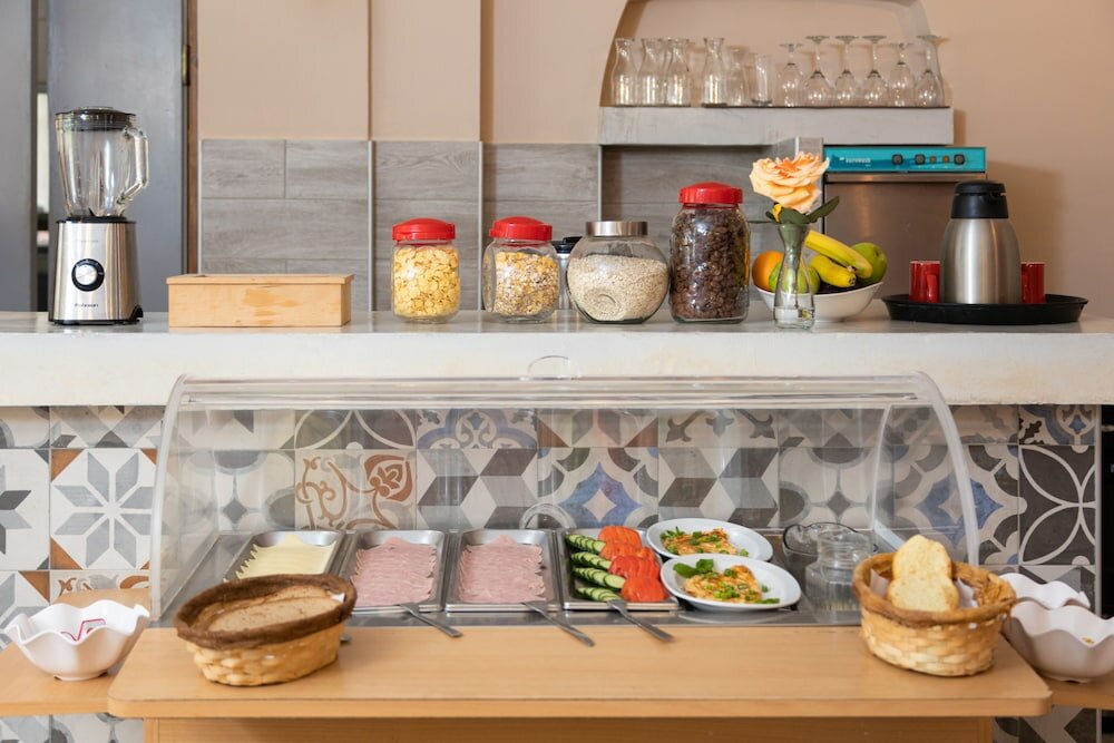 Фото Wilde Rose Hotel