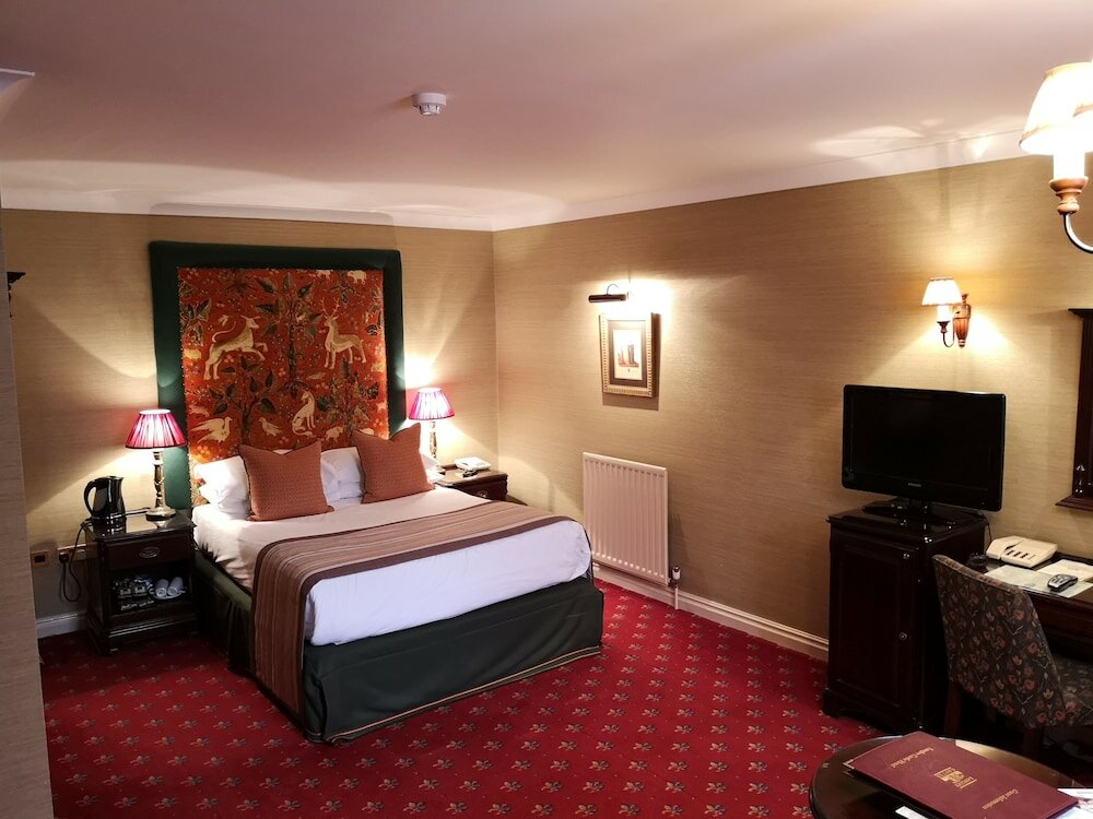 Фото Langley Castle Hotel