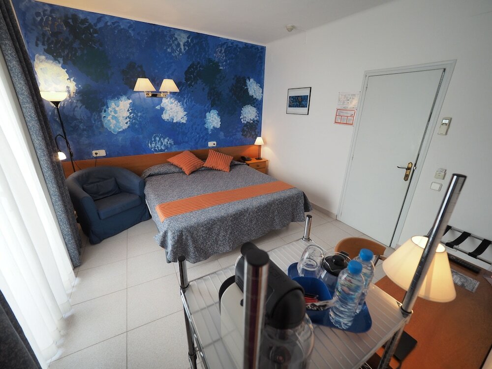 Фото Hotel Montserrat