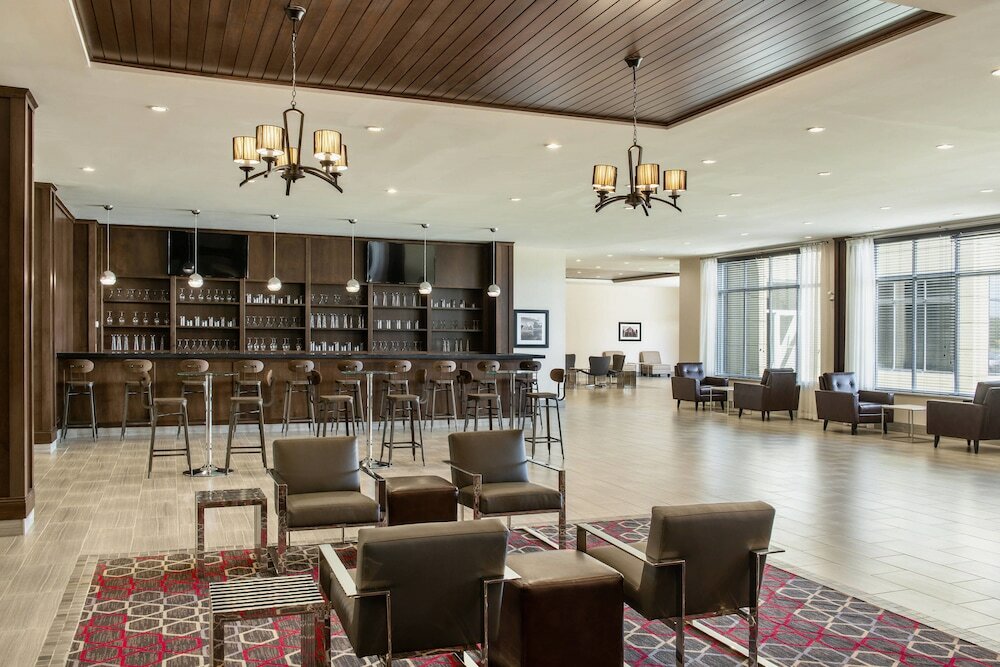 Фото Four Points by Sheraton Grande Prairie