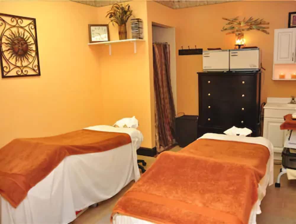 Фото Palm Beach Shores Resort and Vacation Villas