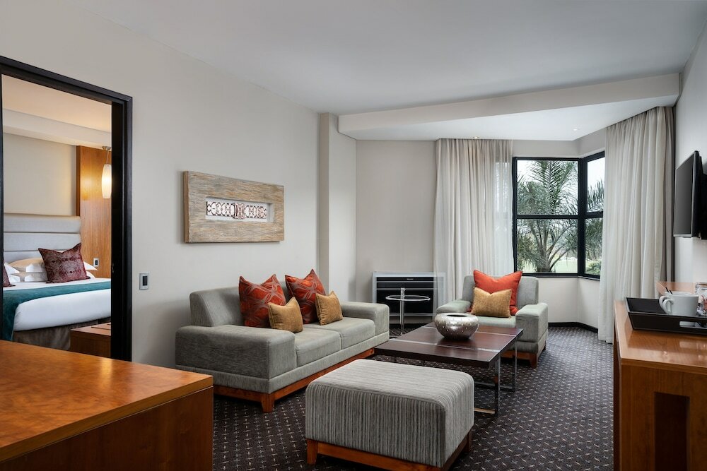 Фото Premier Hotel Or Tambo