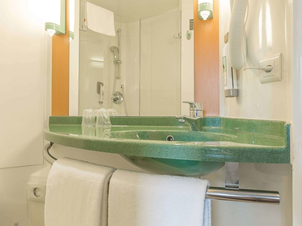 Фото Ibis Genève Aéroport