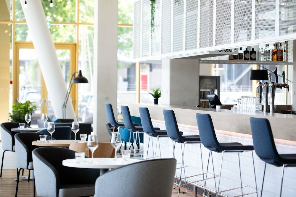 Фото Holiday Inn Express Amsterdam - North Riverside